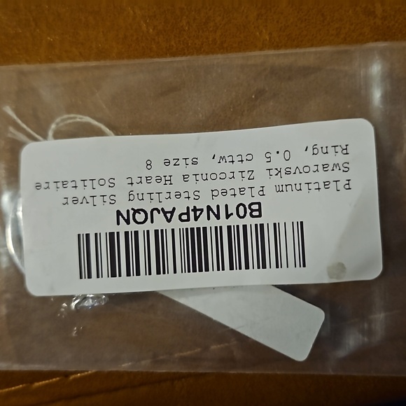 HEART SHAPED Platinum plated sterling ring with swarovski zirconia size 8 - Picture 2 of 3